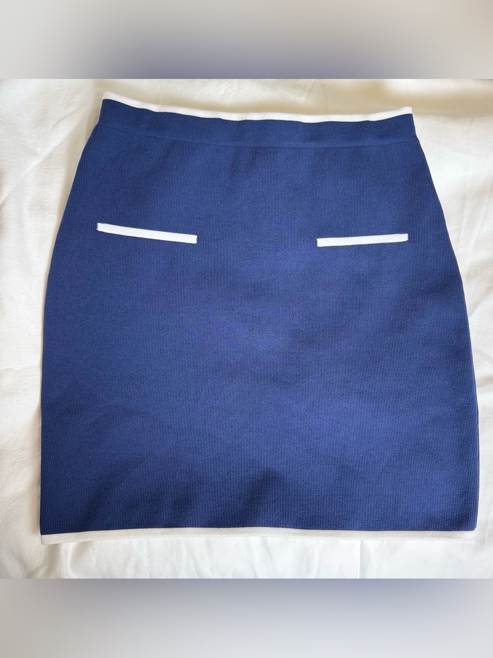 ✨New✨Sincerely Jules Navy Stretch Mini Pencil Skirt w/ White Contrasting Trim M